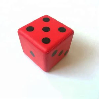 Kostky tvarovaný míč pro hru a relaxaci